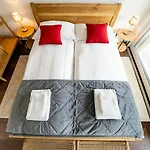 Luxury Lakeview With Ac & Near Interlaken