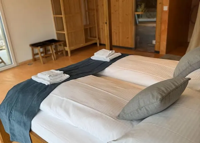 בקתה Luxury Lakeview With Ac & Near Interlaken Niederried bei Interlaken